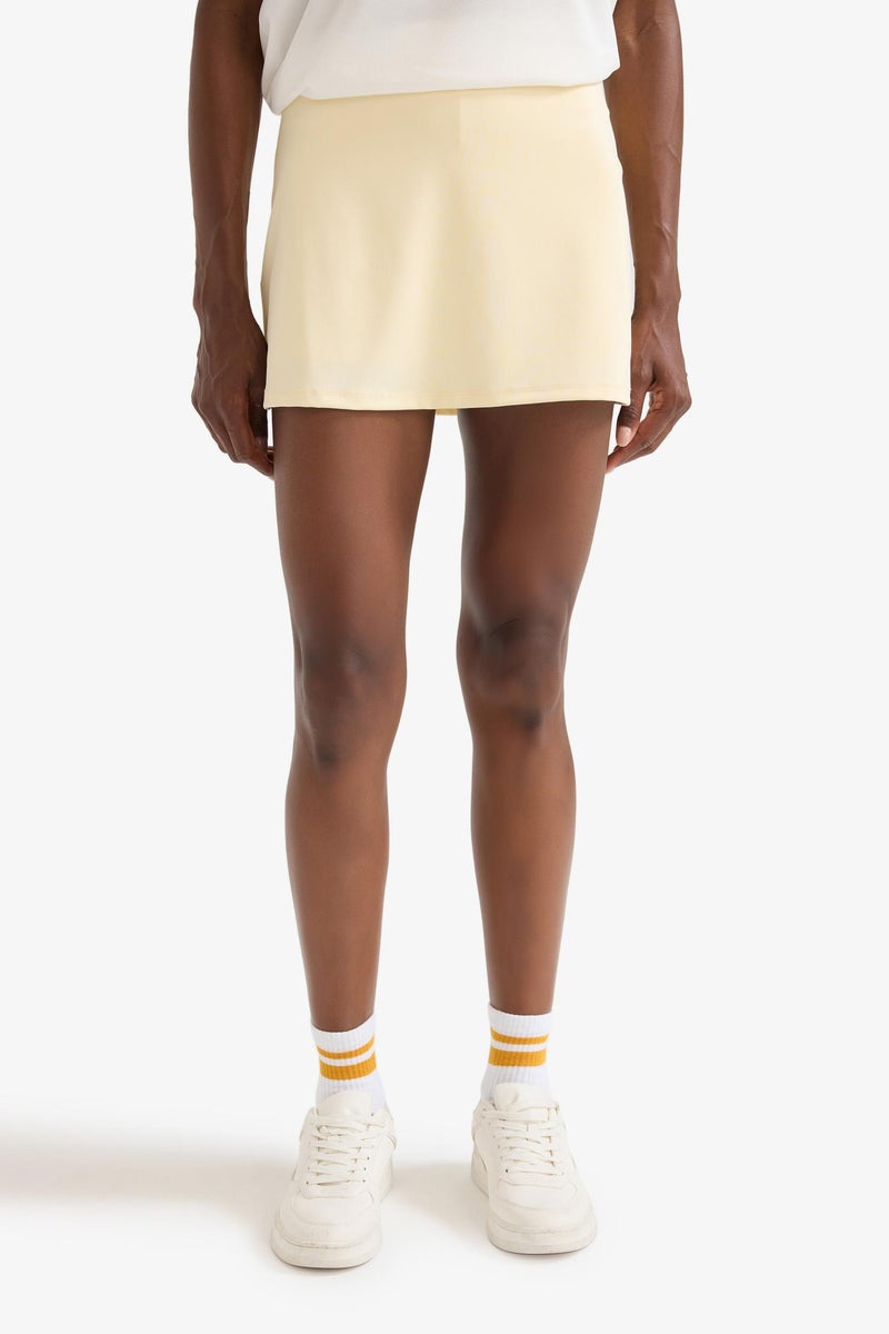 ديفاكتو جيبة قصيرة قصة عادية أصفر فاتح بليجن من DeFactoFit - Image 5